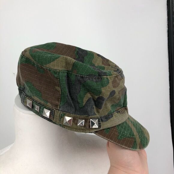 Camo Square Metallic Studded Cabbie Hat - Picture 1 of 6